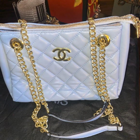 Baby blue Quilted Shoulder Bag - Picture 2 of 8